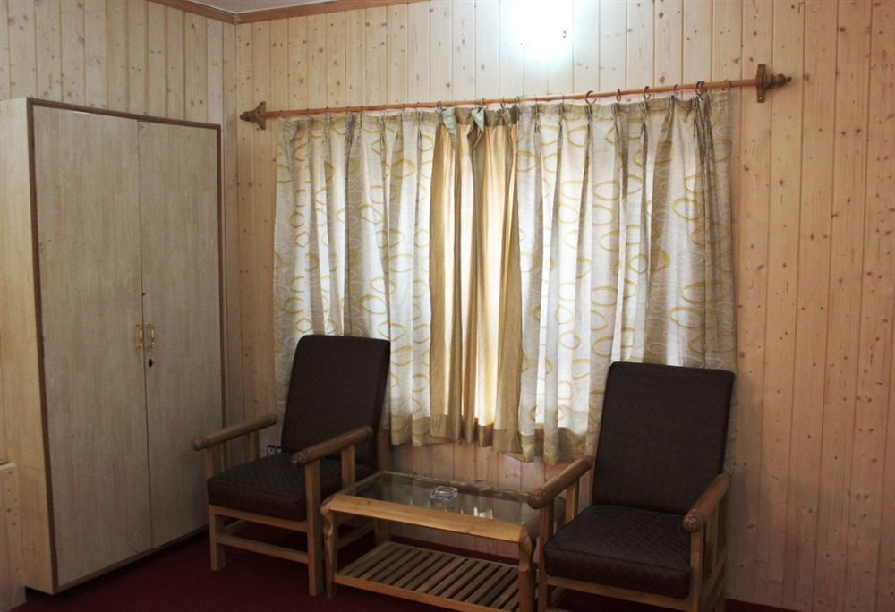 Walisons Hotel Srīnagar Екстериор снимка